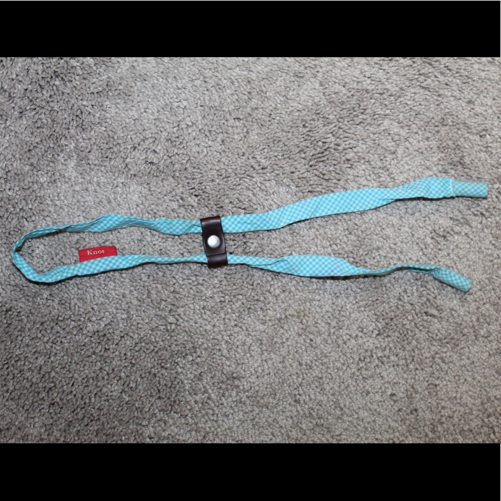 blue fabric croakie